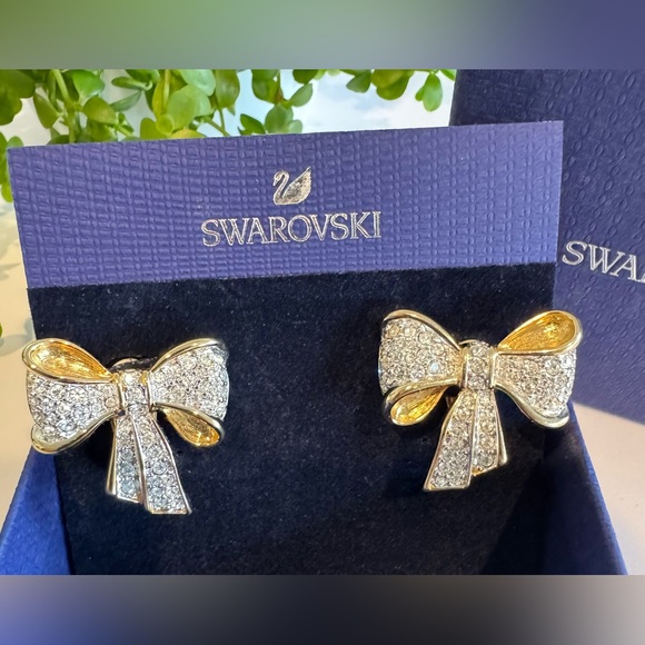 Authentic SWAROVSKI Gold Ribbon Pave Crystal Bow Clip on Earrings - Picture 3 of 13